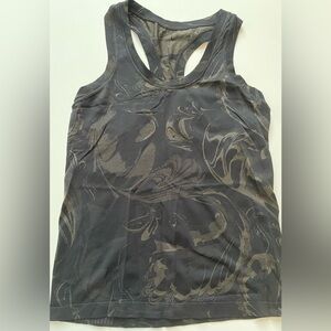 Athleta Momentum Seamless Tank size Medium